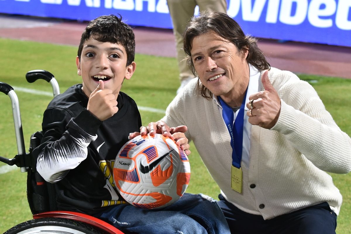 almeyda-paidaki.jpg